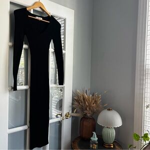 Jennifer Lopez Black Ribbed V-Neck Long Sleeve Bodycon Dress